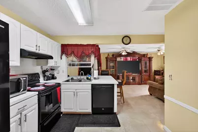 1827 Pinehurst Drive, West Palm Beach, FL 33407 - Photo 9