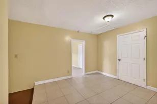 1827 Pinehurst Dr, West Palm Beach, FL 33407 - Photo 23