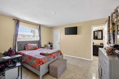 1827 Pinehurst Drive, West Palm Beach, FL 33407 - Photo 19