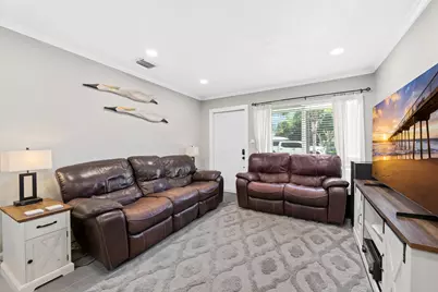 611 NW 18th Court, Pompano Beach, FL 33060 - Photo 9