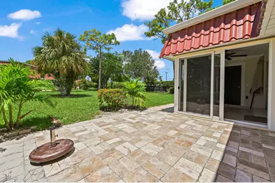 647 Marlboro Oval, Greenacres, FL 33467 - Photo 11