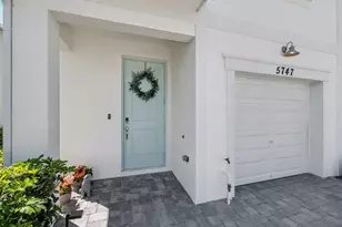 5747 SE Edgewater Cir, Stuart, FL 34997 - Photo 5