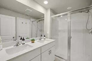 5747 SE Edgewater Cir, Stuart, FL 34997 - Photo 23