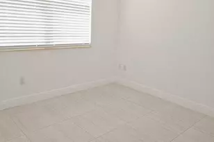 1741 NW 124th Pl, Pembroke Pines, FL 33028 - Photo 19