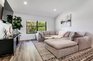 13065 Albright Ct, Wellington, FL 33414 - Photo 9