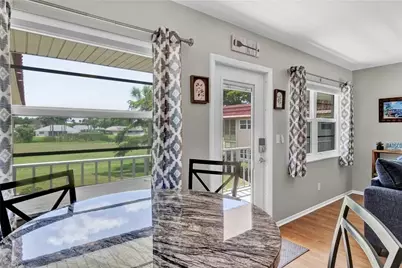 32 Pine Arbor Lane #205, Vero Beach, FL 32962 - Photo 5