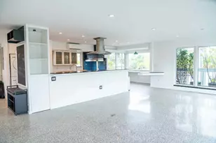 2200 NE 26th St, Wilton Manors, FL 33305 - Photo 15