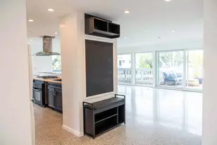 2200 NE 26th St, Wilton Manors, FL 33305 - Photo 5