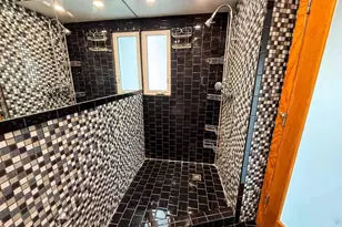 2200 NE 26th St, Wilton Manors, FL 33305 - Photo 35