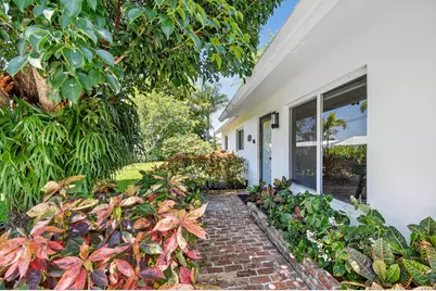 8416 Pine Tree Lane, West Palm Beach, FL 33406 - Photo 3