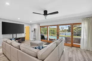 8416 Pine Tree Ln, West Palm Beach, FL 33406 - Photo 13