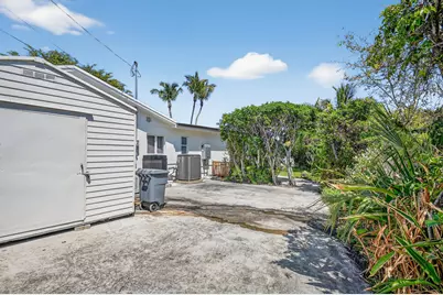 8416 Pine Tree Lane, West Palm Beach, FL 33406 - Photo 33