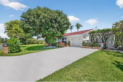 8416 Pine Tree Lane, West Palm Beach, FL 33406 - Photo 1
