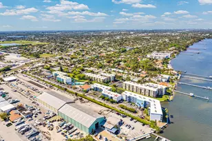 100 Waterway Dr S, Lantana, FL 33462 - Photo 17