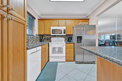 100 Waterway Drive S #109, Lantana, FL 33462 - Photo 27