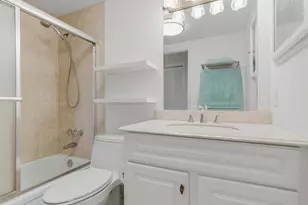 480 Horizons W, Boynton Beach, FL 33435 - Photo 17
