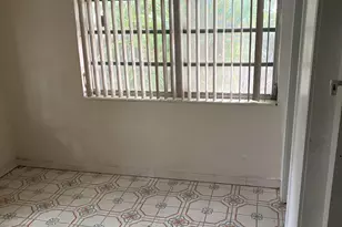 1538 NW 15th Ave, Miami, FL 33125 - Photo 9