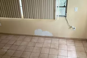 1538 NW 15th Ave, Miami, FL 33125 - Photo 5