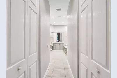 818 Spinnaker Drive E, Hollywood, FL 33019 - Photo 19