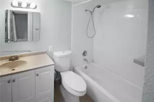 17021 N Bay Rd, Sunny Isles Beach, FL 33160 - Photo 7