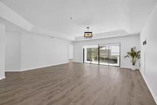 9074 Chatsworth Cascades, Boca Raton, FL 33434 - Photo 5