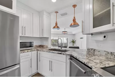 9074 Chatsworth Cascades, Boca Raton, FL 33434 - Photo 13