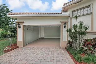 9433 Lantern Bay Cir, West Palm Beach, FL 33411 - Photo 11