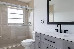 129 SE 4th St, Hallandale Beach, FL 33009 - Photo 5