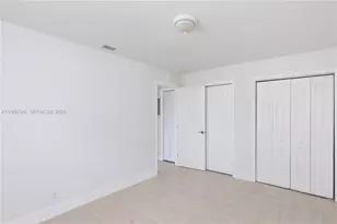 129 SE 4th St, Hallandale Beach, FL 33009 - Photo 7