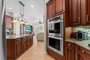 10376 Trianon Pl, Wellington, FL 33449 - Photo 13