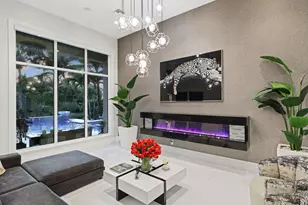 10110 Sweet Bay St, Plantation, FL 33324 - Photo 7