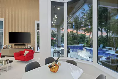 10110 Sweet Bay Street, Plantation, FL 33324 - Photo 9