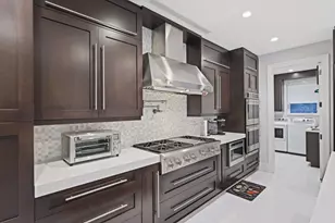 10110 Sweet Bay St, Plantation, FL 33324 - Photo 13