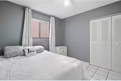 5465 W 27th Lane, Hialeah, FL 33016 - Photo 17