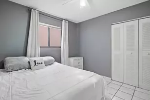 5465 W 27th Ln, Hialeah, FL 33016 - Photo 17