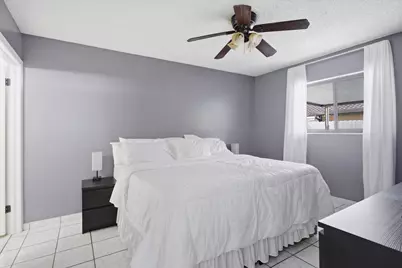 5465 W 27th Lane, Hialeah, FL 33016 - Photo 13