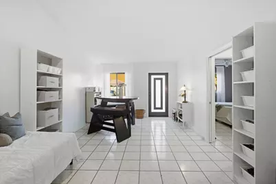 5465 W 27th Lane, Hialeah, FL 33016 - Photo 5