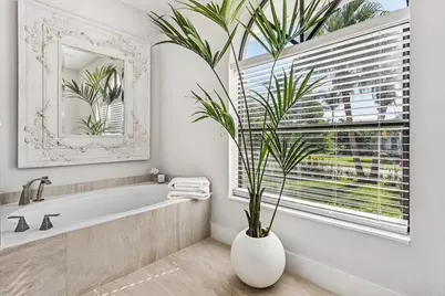 48 Harbour Drive N, Boynton Beach, FL 33435 - Photo 11