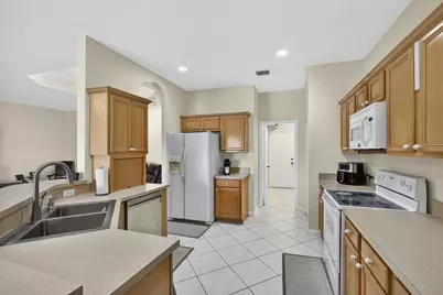 8600 Pine Cay, West Palm Beach, FL 33411 - Photo 19