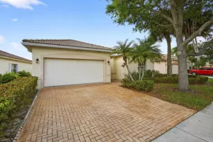 8600 Pine Cay, West Palm Beach, FL 33411 - Photo 3