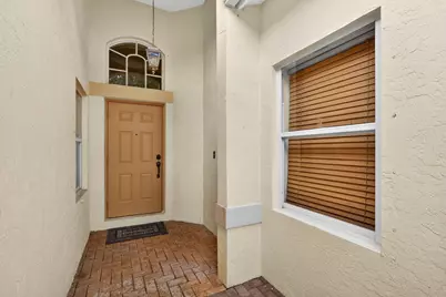 8600 Pine Cay, West Palm Beach, FL 33411 - Photo 5