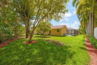 5260 NW 98th Lane, Coral Springs, FL 33076 - Photo 17