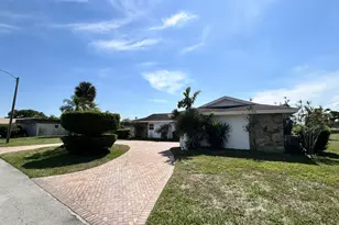 5728 S Bayberry Ln, Tamarac, FL 33319 - Photo 3
