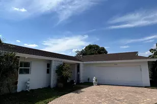 5728 S Bayberry Ln, Tamarac, FL 33319 - Photo 5