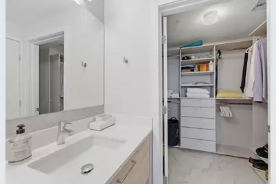 16385 Biscayne Boulevard #2516, North Miami Beach, FL 33160 - Photo 29