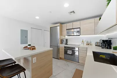 16385 Biscayne Boulevard #2516, North Miami Beach, FL 33160 - Photo 5