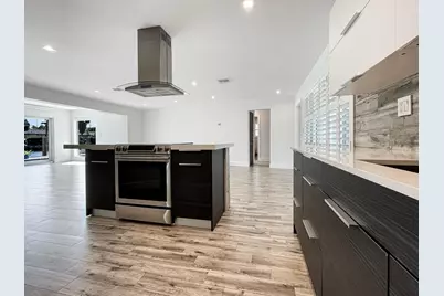 2164 NE 25th Street, Wilton Manors, FL 33305 - Photo 21