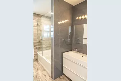 2164 NE 25th Street, Wilton Manors, FL 33305 - Photo 11