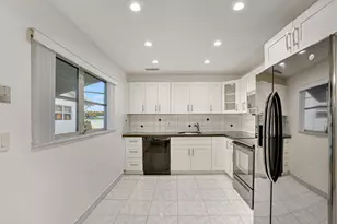 8547 NW 12th St, Plantation, FL 33322 - Photo 11