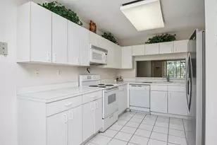 4734 Lucerne Lakes Blvd E, Lake Worth, FL 33467 - Photo 9
